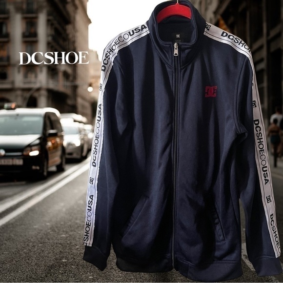 Dcshoe Black Track Logo Zip Front  Men’s Jacket Size Small - Picture 1 of 7